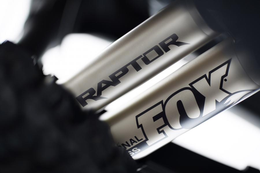  Ford F-150 Raptor 2015 года  (фото 24 из 31)